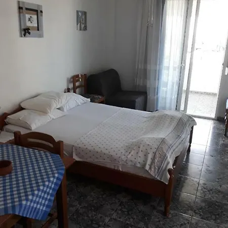 Апарт-отель Peristerianos *