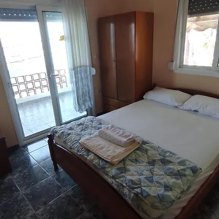 Peristerianos Aparthotel 3*