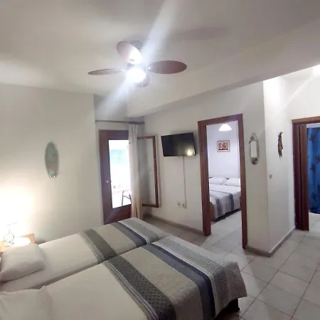 Peristerianos Aparthotel 3*