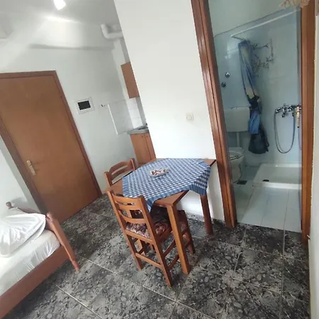 Hotel de apartamente Peristerianos