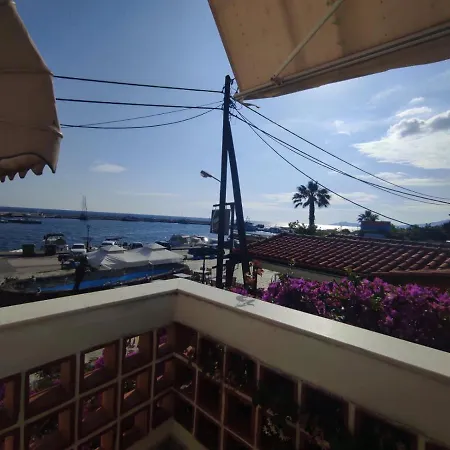 Aparthotel Peristerianos