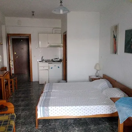 Peristerianos Aparthotel 3*