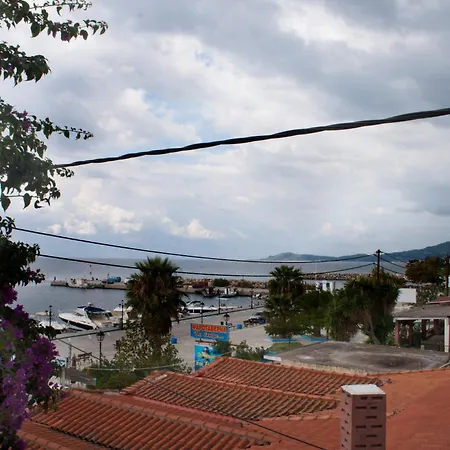 Peristerianos Aparthotel 3*