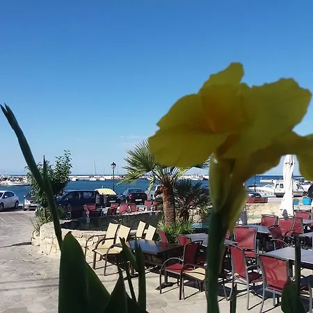 Peristerianos Hotel de apartamente Nea Skioni