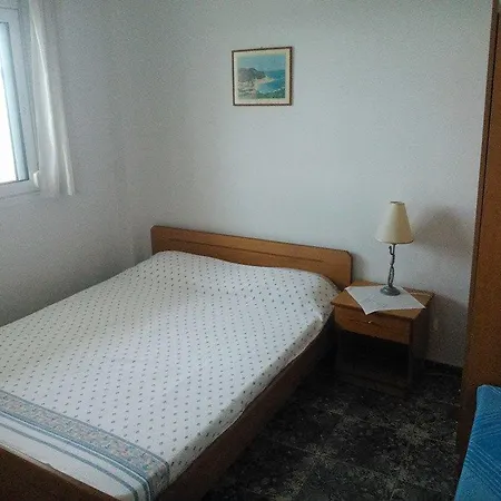 Peristerianos Aparthotel 3*