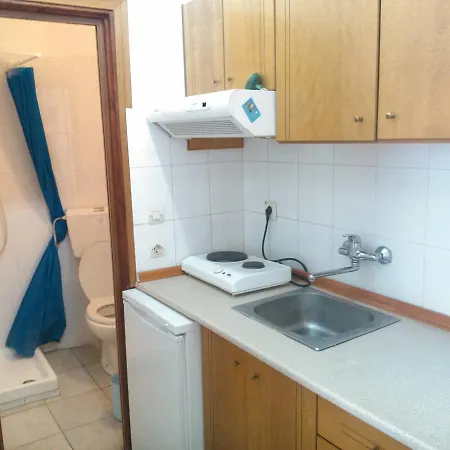 Peristerianos Aparthotel 3*