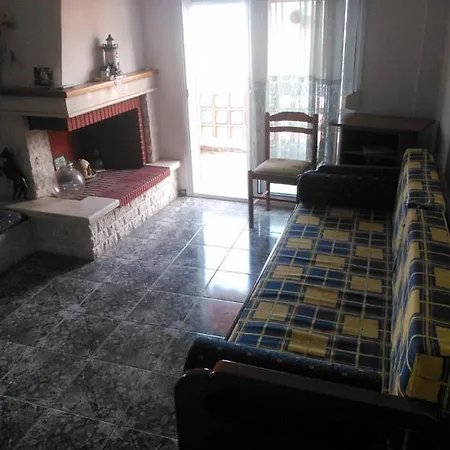 Peristerianos 3*