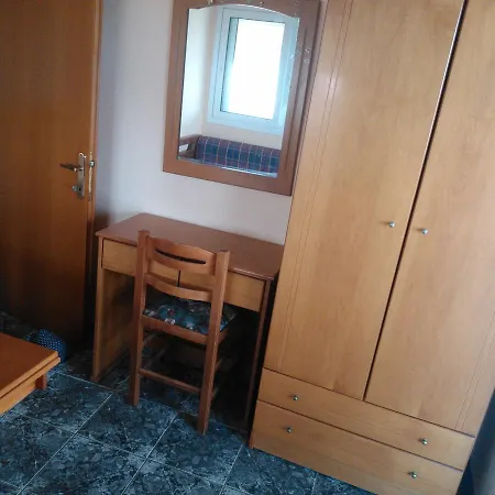 Peristerianos Aparthotel 3*
