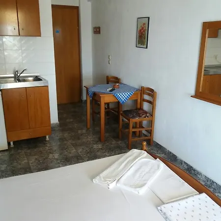 Peristerianos Aparthotel