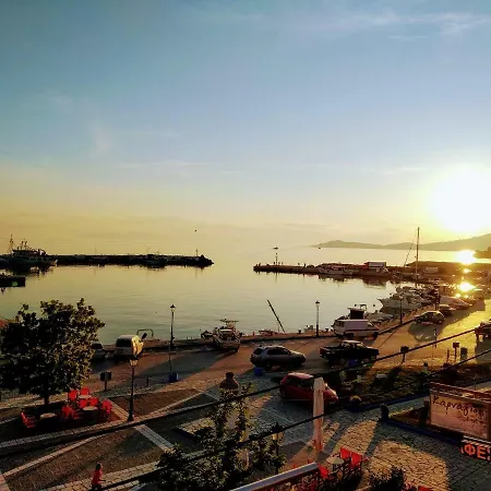 Aparthotel Peristerianos Nea Skioni