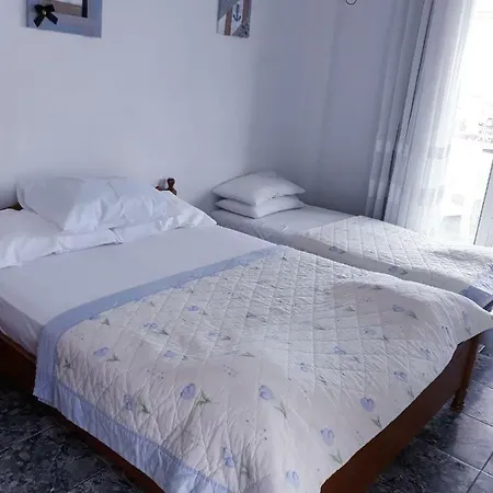Aparthotel Peristerianos